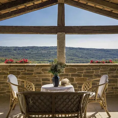 Bolara Holiday home